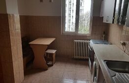 Aprtament de 3 camere, 62 mp, Piata Ramnicu Sarat