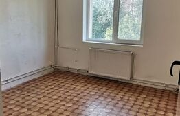 Apartament 4 camere semidecomandat, zona Titan 