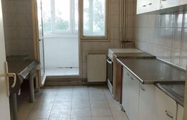 Apartament 4 camere semidecomandat, zona Titan 