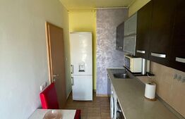 Garsoniera 33mp cu balcon, zona Titan