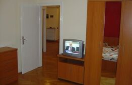 Apartament 5 camere, 110 mp, decomandat, etaj intermediar, Unirii