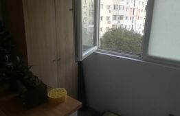 Garsoniera,  bloc din 1981, aproape de parcul Titan