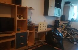 Garsoniera,  bloc din 1981, aproape de parcul Titan