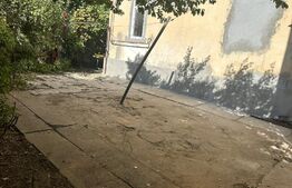 Garsoniera la curte cu teren si boxa proprie, zona Calea Vitan