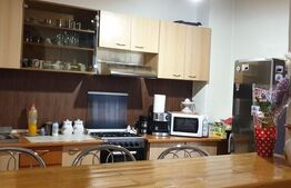 Apartament 3 camere, in vila, 86mp, zona Popa Nan