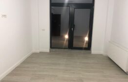 Apartament de vanzare 2 camere, semidecomandat, zona Damaroaia