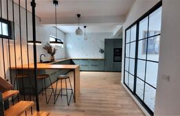 Vilă Excepțională - Piața Victoriei - Renovată Complet 2023 - Cinema Privat