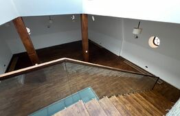 Exclusivitate! Vila de exceptie, anul 1920, restaurata total, 648mp utili, 431mp teren, sauna, piscina interioara si amfiteatru!