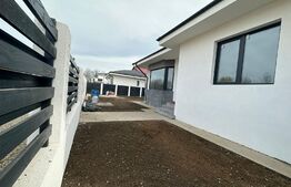 Ocazie! Casa cu 2 dormitoare Cernica, zona linistita, living generos de 30mp, 2 bai, terasa de 15mp