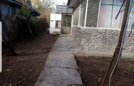 Casa veche de vanzare in Gradistea, teren de 675 mp, suprafata casa de 90 mp