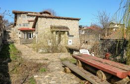 Casa de vanzare in Balotesti, pe malul lacului, suprafata teren de 953  mp