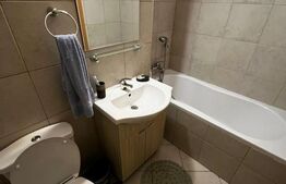 Apartament cu 2 camere cu loc de parcare,  etaj intermediar, zona Titan