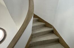 Apartament 3 camere + 1 camera mansarda + boxa, 107 mp, zona Piata Unirii