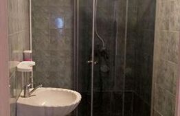 Apartament de 3 camere, 70 mp, semidecomandat, zona 13 Septembrie