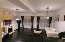 Vila spatioasa de 320 mp cu 7 camere, 4 bai si piscina in Balotesti