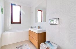 Apartament de 4 camere, 135mp, loc de parcare, in zona Sisesti