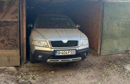 Apartament 2 camere cu boxa si garaj, zona Unirii