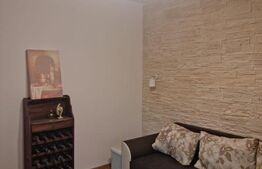 Casă cochetă cu 2 camere, curte comună și finisaje moderne – Locație excelentă!