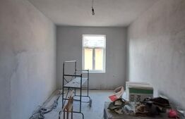 Apartament de vanzare, cu 3 camere, 90 mp, zona-Tineretului