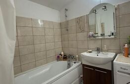 Casa de vanzare, cu 3 camere, zona centrala