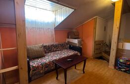 Casa de vanzare, cu 3 camere, zona centrala