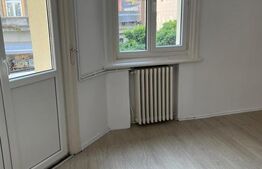 Apartament de vanzare, cu 4 camere, 90 mp, zona Calea Victoriei