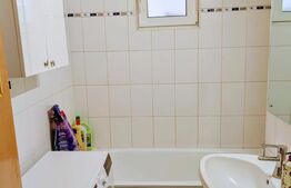 Apartament de vanzare, cu 3 camere, 65 mp, decomandat, Piața Victoriei