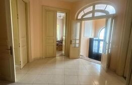 Vila de vanzare, cu 9 camere, 400 mp teren, zona Traian