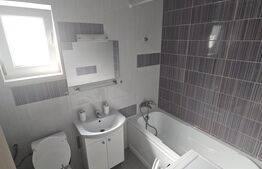 Apartament de vanzare, cu 2 camere, 50 mp, zona Moinesti