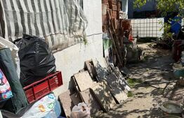 Casa individuala batraneasca demolabila + teren de 280 mp, zona Pallady