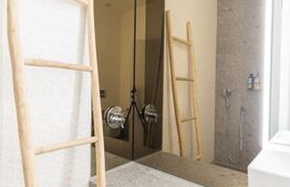 La etajul 11, unde orașul se termină și începe cerul, un penthouse de designer