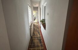 Casa de vanzare, 3 camere, teren 211 mp--Colosseum