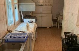 Casă de vânzare, 3 camere, zonă liniștită, București