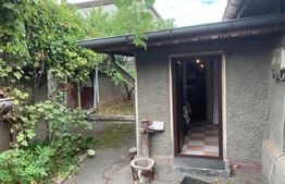 Casă de vânzare, 3 camere, zonă liniștită, București