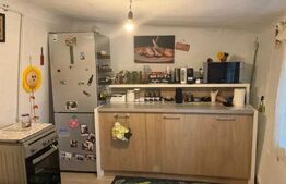 Teren 370 m² cu casă demolabilă, curent, apă, gaz, canalizare, zonă Antiaeriană