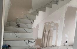 Ocazie! Duplex în Vidra, aproape de București, teren generos și utilități!