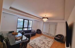 Apartament de lux, 4 camere, curte privată 90 mp si 2 locuri de parcare incluse