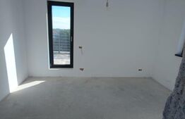 Apartament cu 3 camere, tip penthouse, 63 mp, zona Rond Gherghiței