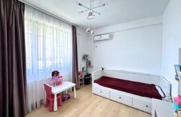 Apartament cu 4 camere + curte proprie, aproape de Casa Presei
