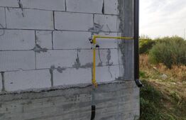 Casa individuala, 7 camere, 400mp, teren 3800mp, Corlatesti