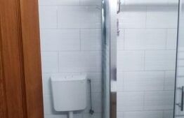 Casă modernă cu terasă și curte amenajată, centru Berceni