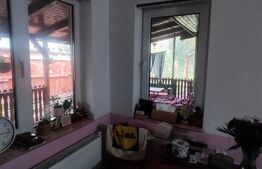 Casă modernă cu terasă și curte amenajată, centru Berceni