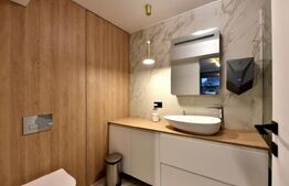 Apartament de vanzare cu 3 camere | 100mp + 12 terasa | Curte proprie | LUX