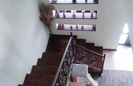 Casa modernă, 3 dormitoare, 164 mp, zonă liniștită din comuna 1 Decembrie