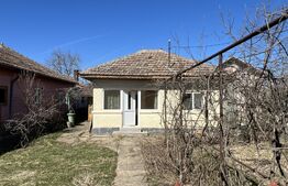 Teren 1192 mp cu livadă matură + casă + utilități | Lipia, Gruiu