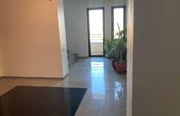 Apartament 4 camere, etaj intermediar, parcare, zona Baneasa