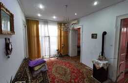 Apartament 4 camere, foarte spatios, zona foarte buna! 