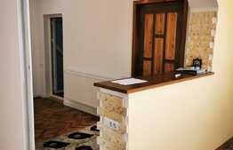 Apartament 4 camere, complet renovat recent, IDEAL INVESTITIE, zona foarte buna! 