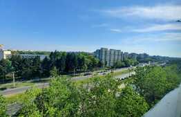 Apartament 3 camere, 70 mp, zona Favorit