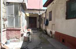 Casa individuala renovabila pentru investitie